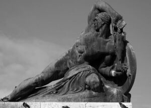 scultura "Ulteriori dettagli Il monumento ai Caduti di Pistoia" di silvio canevari
